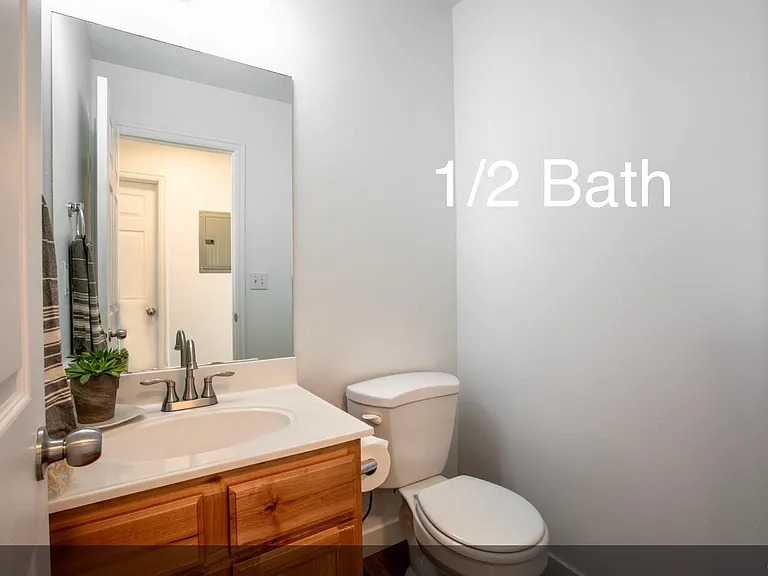 1069 S 1850 W — Photo 11