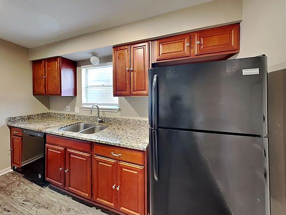 3rd image of 9819 Catlett Ln