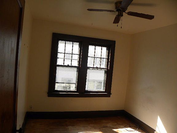 5th image of 4015 W Vliet St #4017