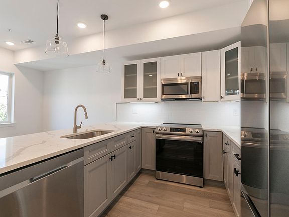 5th image of 2434 N Mascher St #3