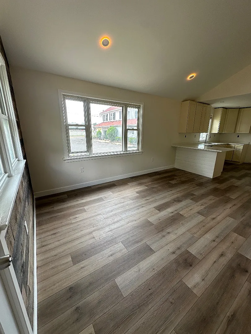 733 W White Horse Pike — Photo 2