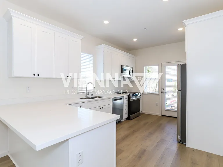 8082 Quiet Knolls Dr — Photo 8