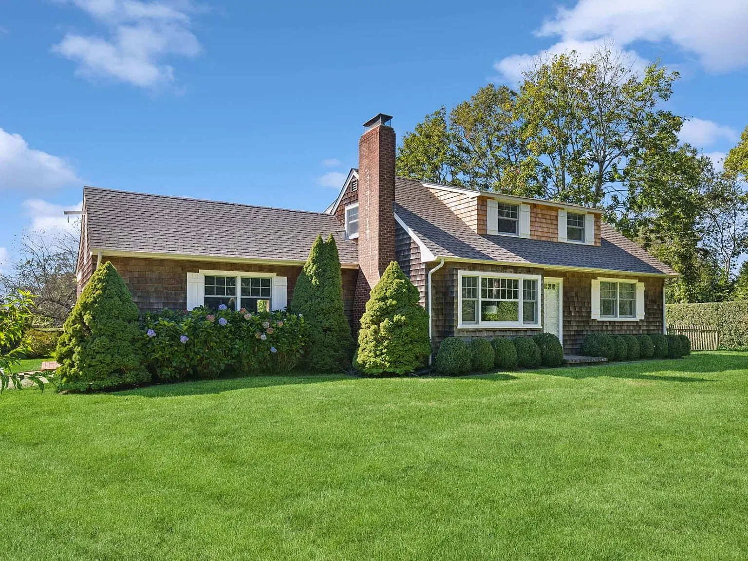 Wainscott South- Moments to Beach Lane — Photo 1