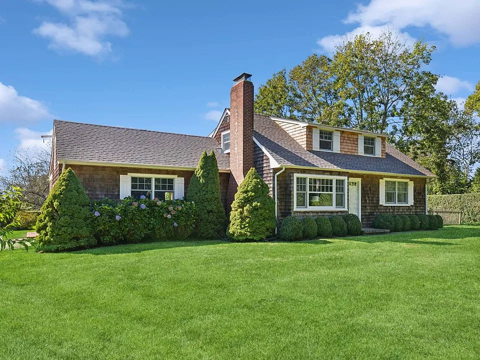 50 Sayres Path