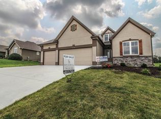 2103 Clifford Dr, Wamego, KS 66547