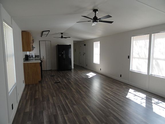 4th image of 468 Diana Dr
