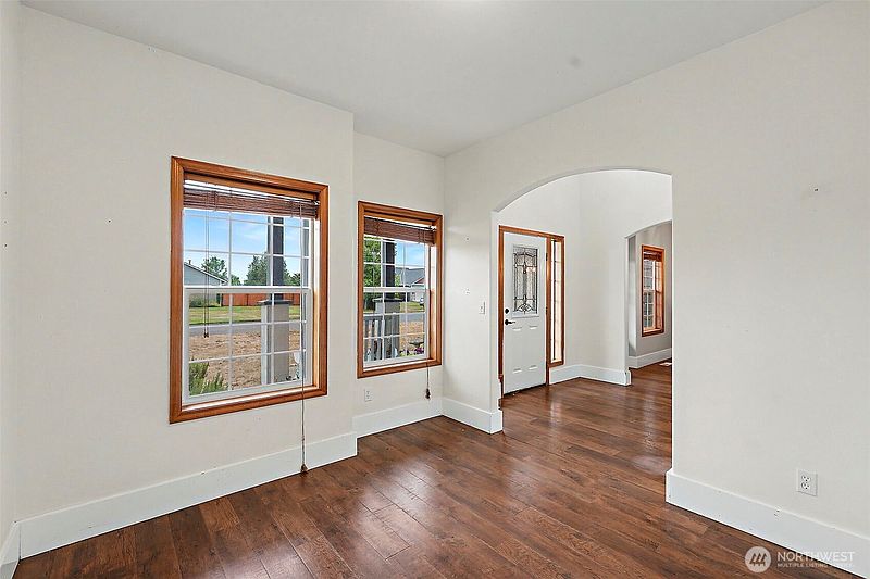 5th image of 17513 Dusty Court SW