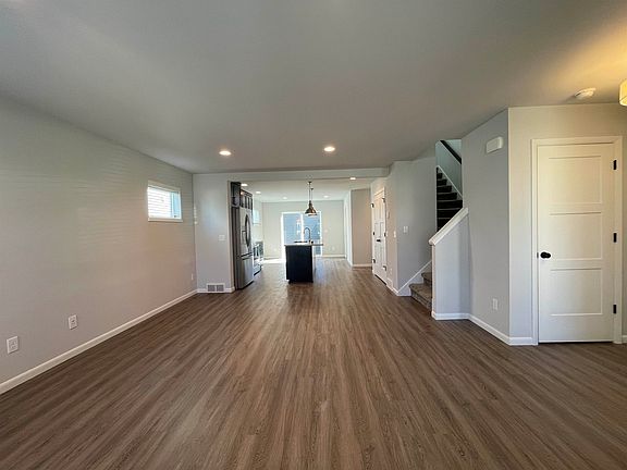 2nd image of 2555 Spark St