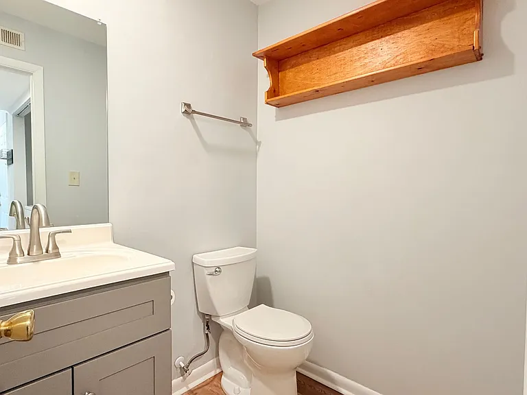 3872 Staffordshire Ln — Photo 3