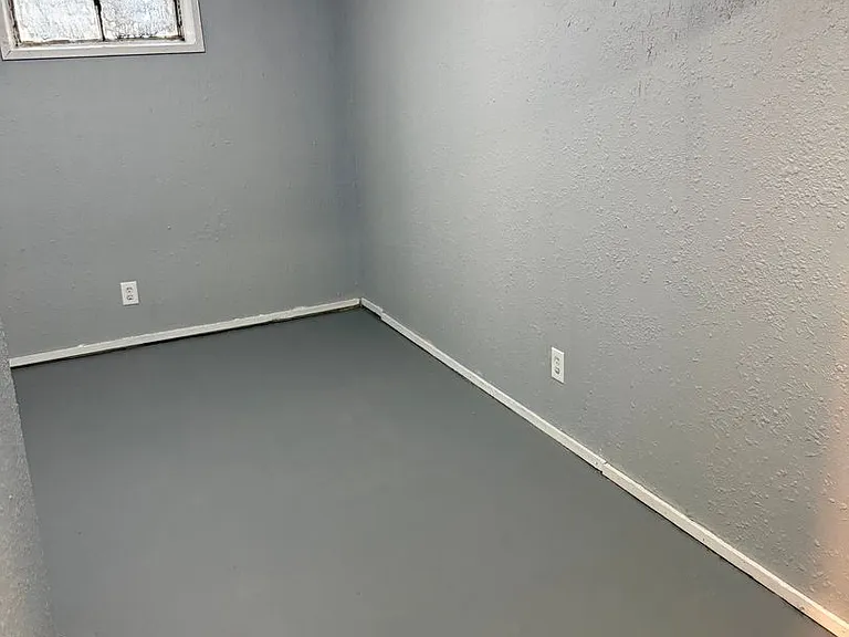 1150 Astoria Dr — Photo 16