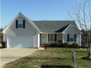 2043 Gardendale Dr, Murfreesboro, TN 37130