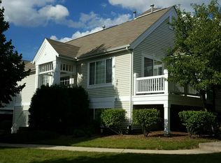 2251 Daybreak Dr, Aurora, IL 60503