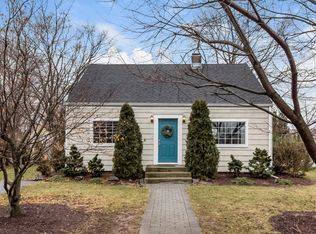 13 Windmill Hill Rd, Branford, CT 06405