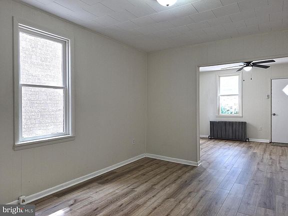 4th image of 629 North St