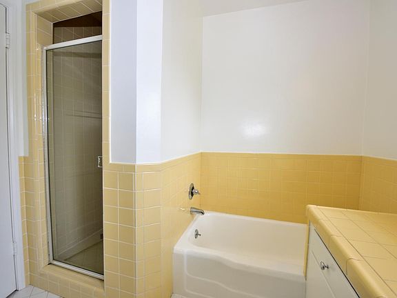 4th image of 180 S Orange Grove Blvd APT 241
