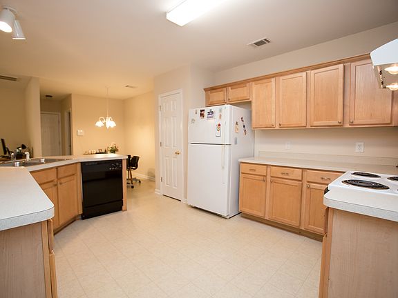 5th image of 2040 Lisa Springs Dr