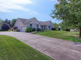 7518 Spring Mill Dr, Canal Winchester, OH 43110