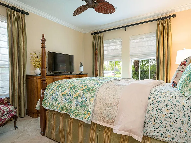 7667 Martino Cir — Photo 25