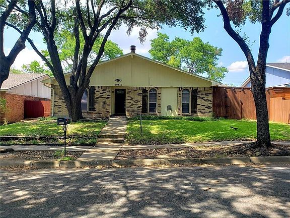 3rd image of 10835 Wallbrook Dr