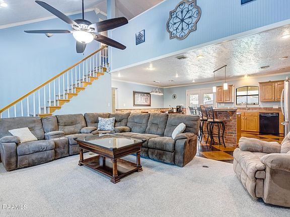 4th image of 132 White Wing Ln