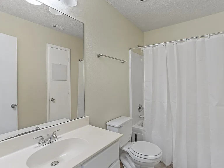 8101 Flowertree Dr — Photo 17