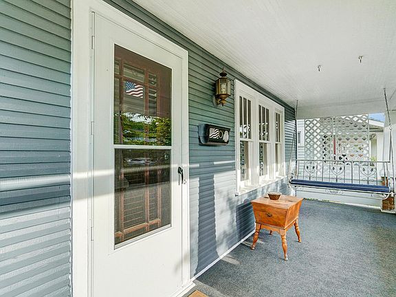4th image of 495 Townsend Ave