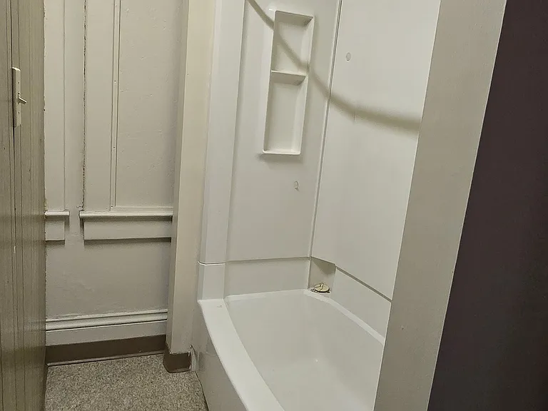 217 Wales Rd NE #A — Photo 5