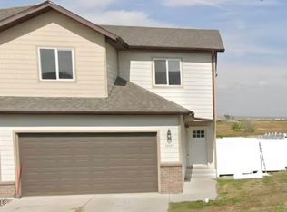 13717 Kristina St, Williston, ND 58801