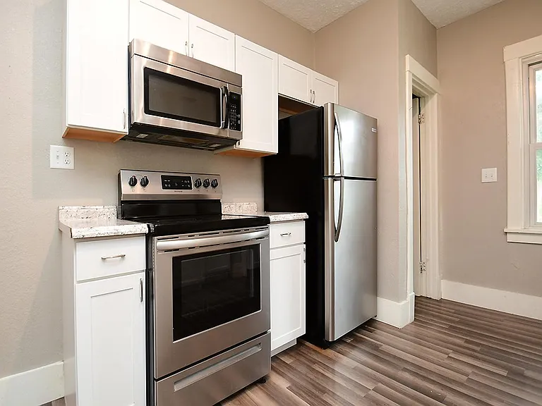 2723 Newport Ave — Photo 22