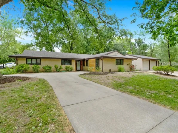 1804 Kenmar Dr, Manhattan, KS 66502