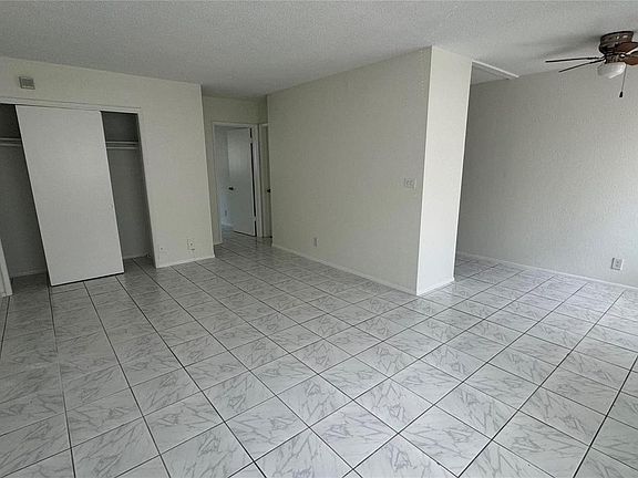 4th image of 1812 E Oakland Park Blvd APT 35