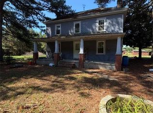 5717 Colonial Trl W, Spring Grove, VA 23881