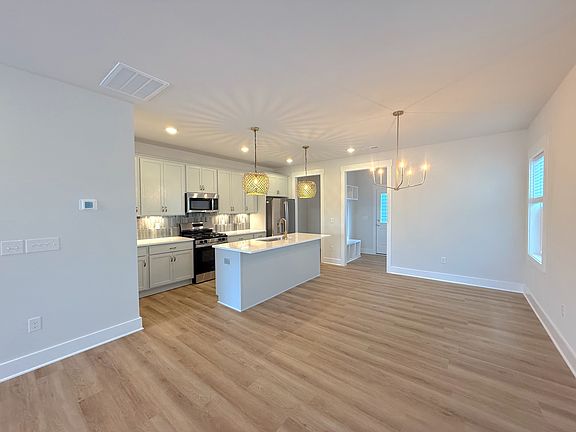 5th image of 942 Allen Park Dr