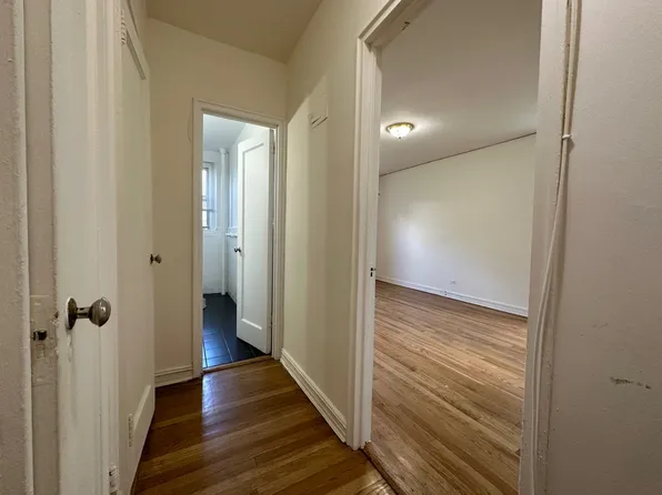 83-14 Lefferts Boulevard image 6 of 8