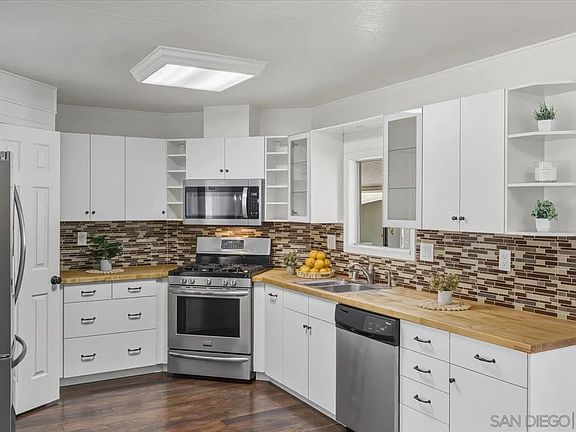 3rd image of 7228 San Benito St #351