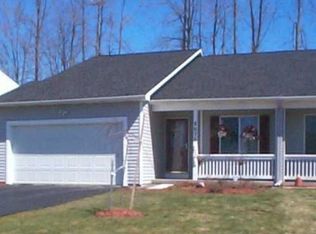 8675 New Country Dr, Cicero, NY 13039