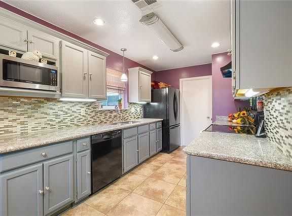 5th image of 405 Westminster Dr