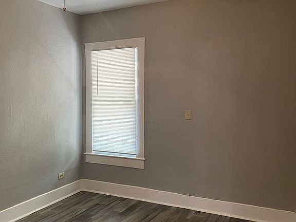 4th image of 527 Cedar St APT 1
