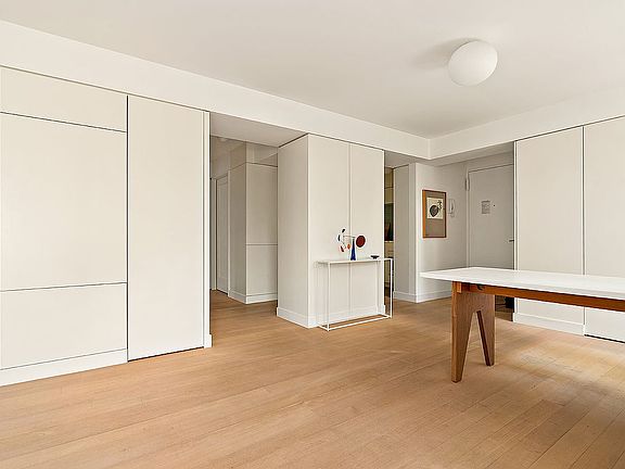 3rd image of 205 E 77th St APT 12B