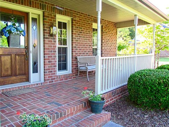 3rd image of 5302 Graycliff Dr