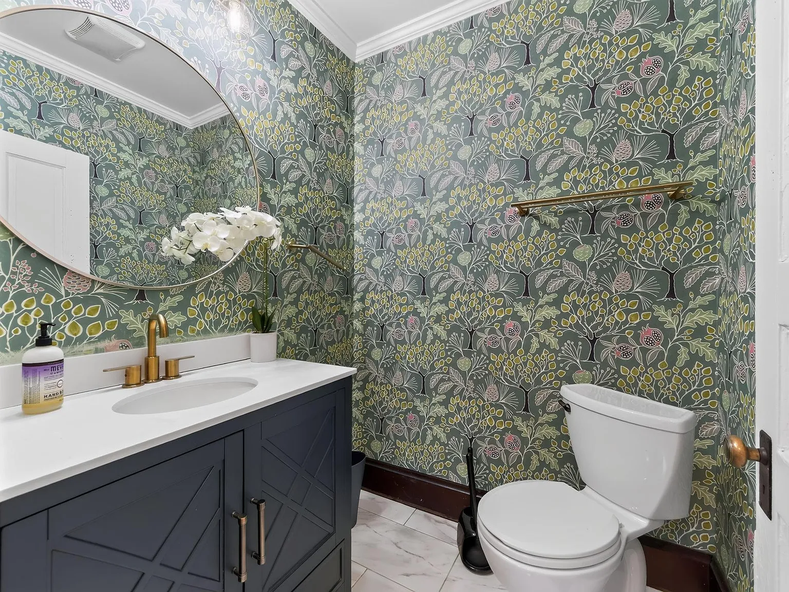 4 bed, 7.5 bath, 4452 sqft, $1,027 — Photo 3