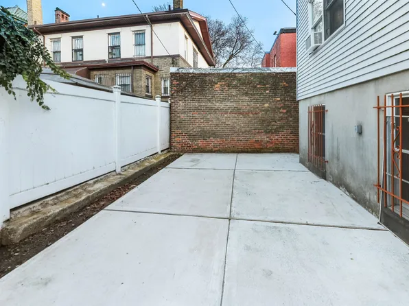 238 Van Nostrand Avenue image 19 of 22