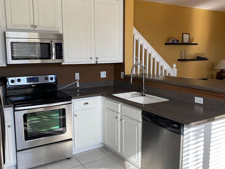 2632 Galliano Cir — Photo 13