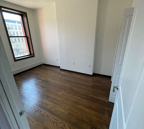 5th image of 2054 Adam C Powell Blvd #3B