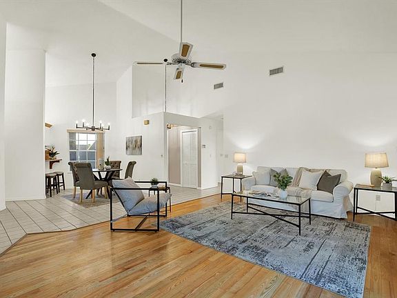 3rd image of 4684 Huron Rd