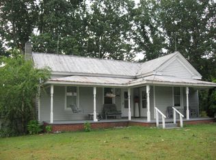 484 Delbridge Rd, Gasburg, VA 23857