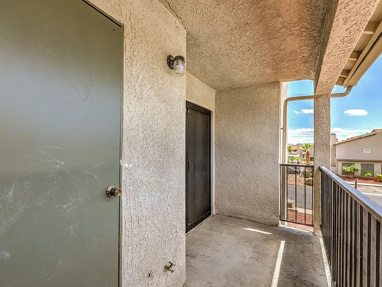 2981 Country Manor Ln #122 — Photo 26
