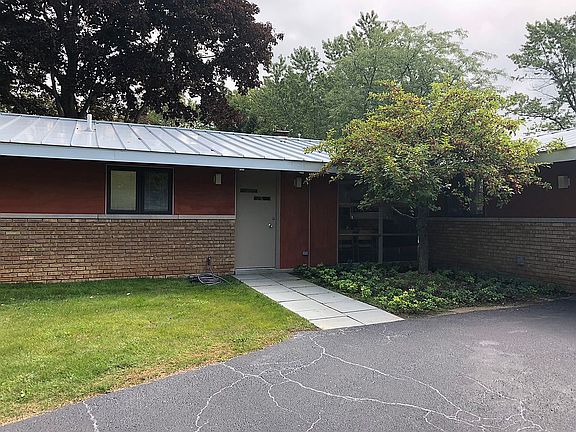 3rd image of 2340 Scotch Pine Dr
