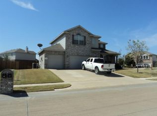 210 Goodnight Ln, Waxahachie, TX 75165