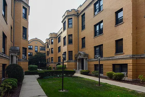 2426 N Sawyer Ave #W2 Photo 1